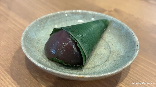 毎月１日だけの特別な和菓子、赤福の「朔日餅（ついたちもち）」