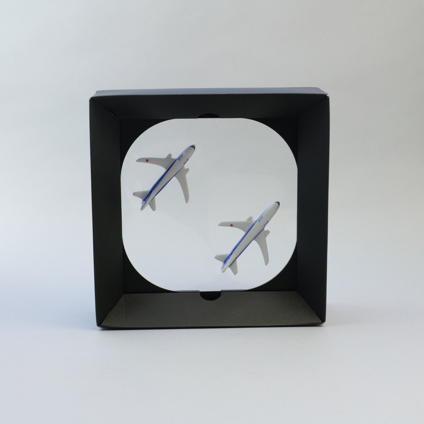 ANA飛行機箸置きセット – 三宅陶器